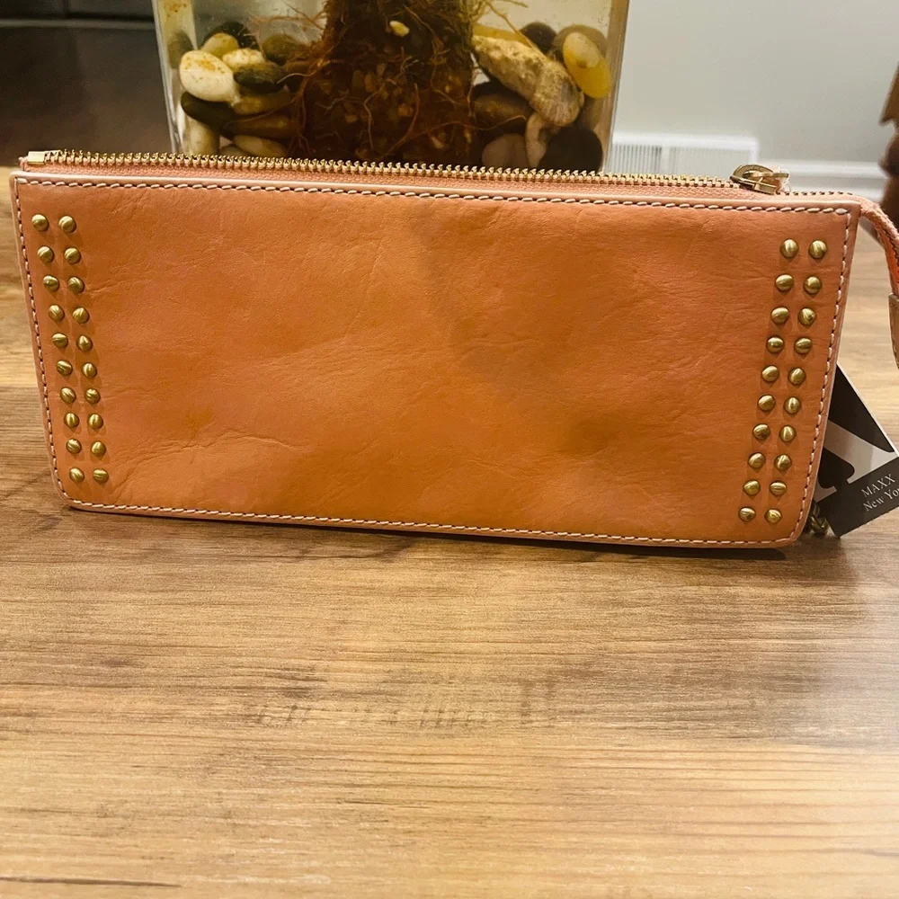 Maxx NY Clutch PD221 BLUSH 9.5 W 4 H 1.5(d)